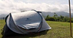 QUECHUA（ケシュア）2秒で設営できるポップアップテント！簡設営時短でキャンプを楽に！