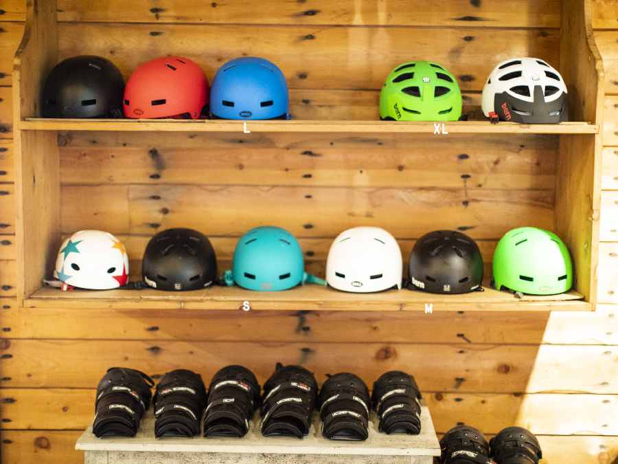 マウンテンバイク用のヘルメット