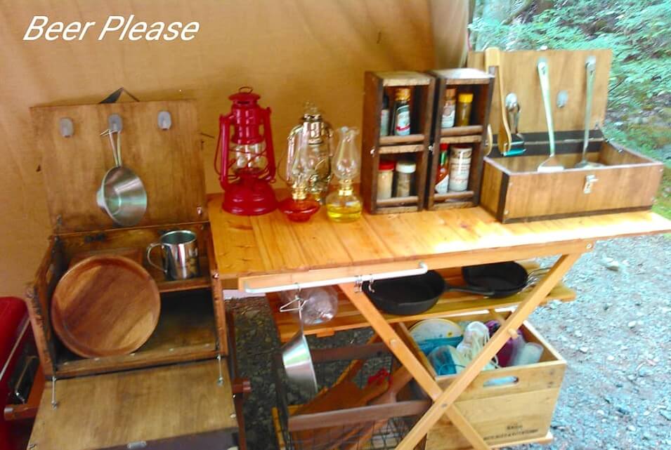 キャンプギアdiy 自作ギアを作ってキッチン周りをすっきり見せよう 簡単ラック 食器box編 キャンプ アウトドアのtakibi タキビ